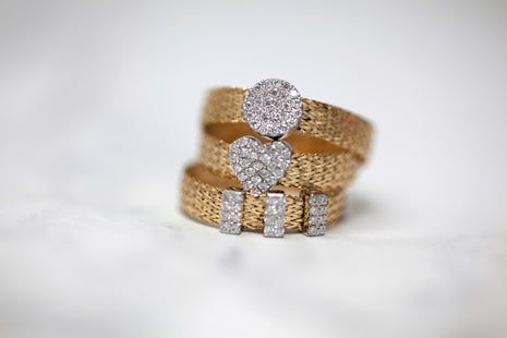 Luxe gouden ringen met witte stenen